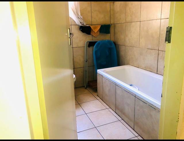 2 BEDROOM APARTMENT FOR SALE IN RUSTENBURG CENTRAL